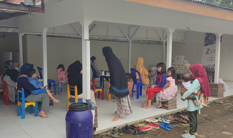 Zoleka Social Act: Bulir Padi untuk Penduduk Kampung Lapang 1 Desa Cikole